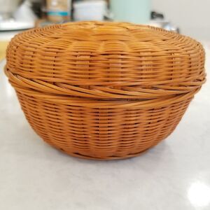 Small Round Woven Basket with Lid – Boho Natural Storage